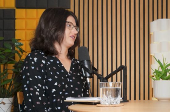 Kadr z odcinka podcastu Przygoda Życie z Gabrielą Graboń poświęconego branży muzyki klasycznej